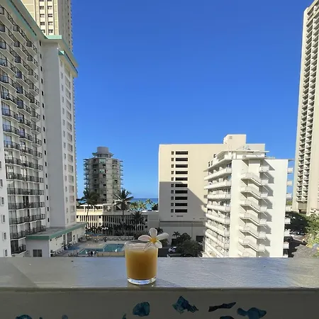 Contemporary Ocean View Suite - Heart Of Waikiki!